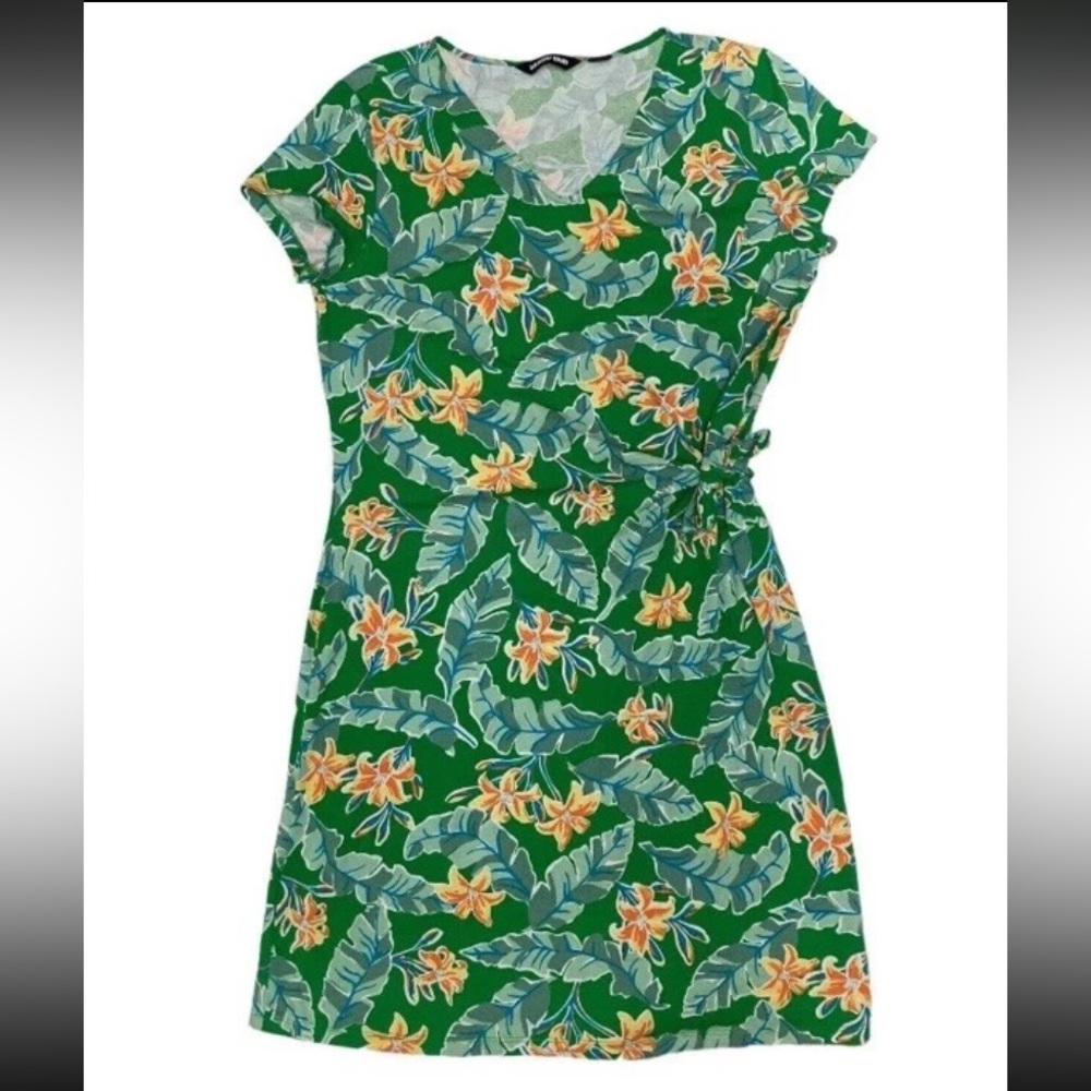 Lands’ Ends Size Medium Green Orange Floral Tropical Short Sleeve Wrap Dress New